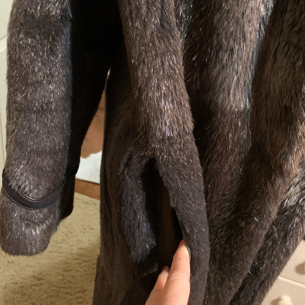 Luxurious Dark Brown nutria genuine Fur long Coat - Picture 4 of 6